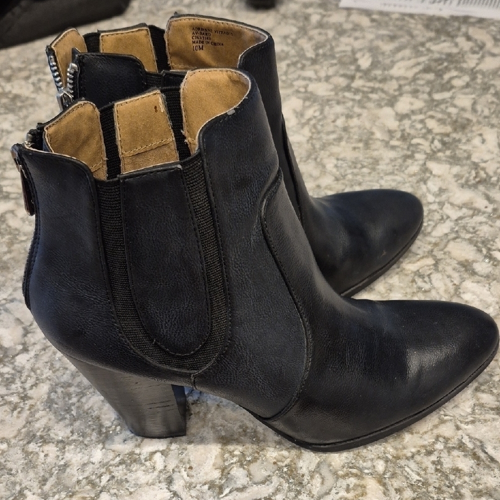 Adrienne Vittadini Black Leather Ankle Boots In 10m